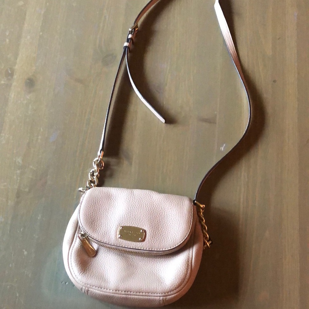 Michael kors nude bag with gold hardware